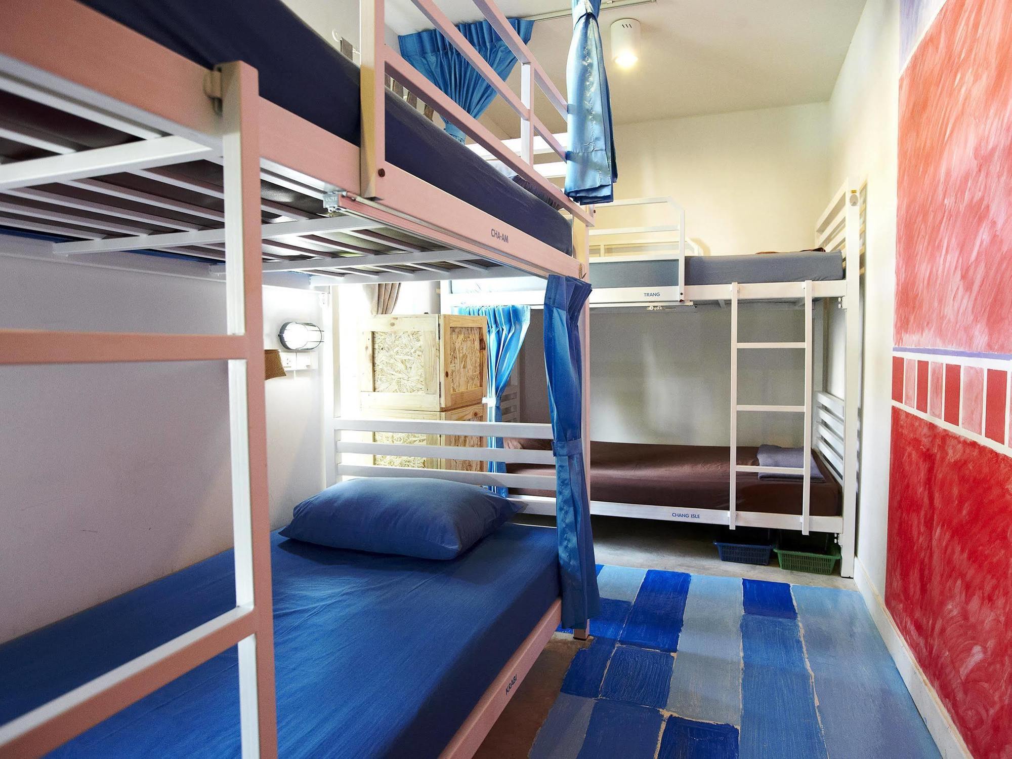 Wh Hostel Бангкок Екстер'єр фото