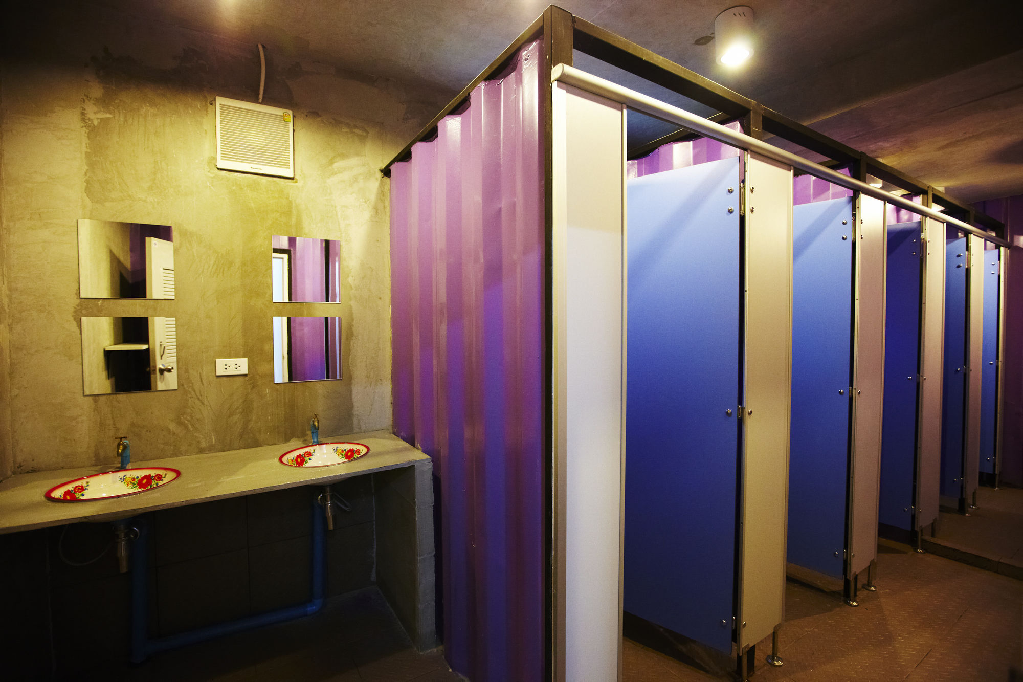 Wh Hostel Бангкок Екстер'єр фото