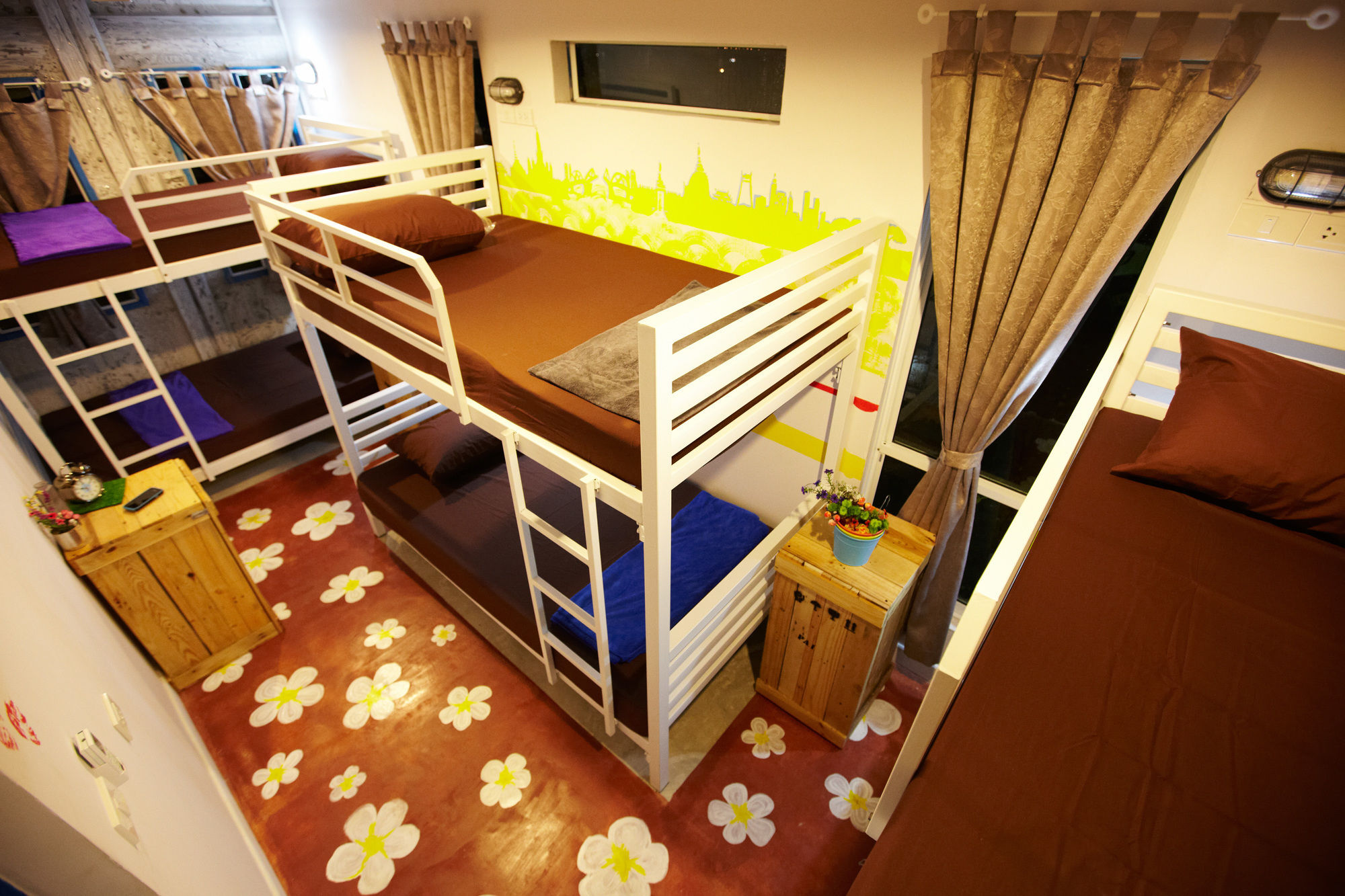 Wh Hostel Бангкок Екстер'єр фото